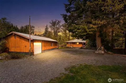 8944 W Pressentin Dr, Concrete, WA 98237