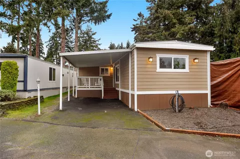 7301 NE 175th St #209, Kenmore, WA 98028