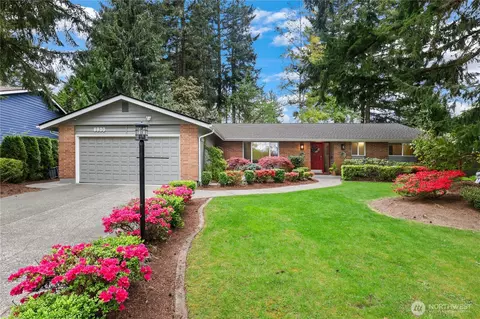 8930 Park Ridge Dr W, University Place, WA 98467