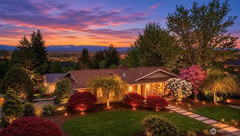13720 94th Ave NE, Kirkland, WA 98034