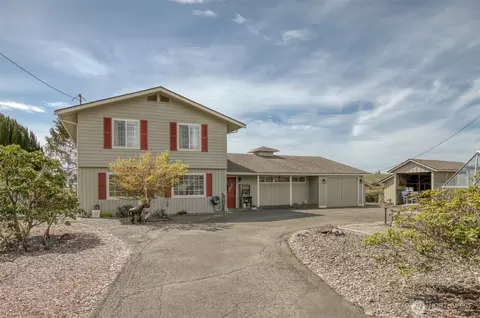 91 Hogan Rd, Hoquiam, WA 98550