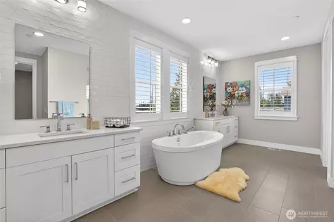 Bath - 3348 218th St SE, Bothell, WA 98021 photo 4 of 6