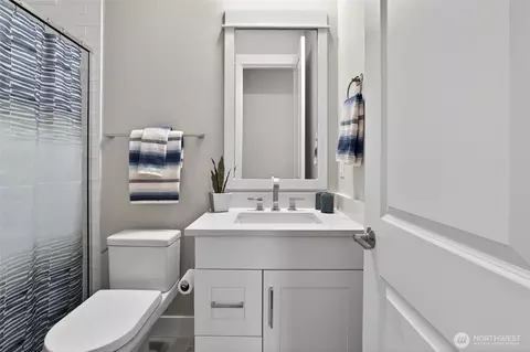 Bath - 3348 218th St SE, Bothell, WA 98021 photo 1 of 6