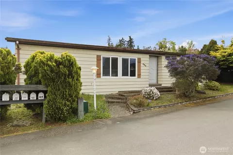 2500 Alder St #304, Milton, WA 98354