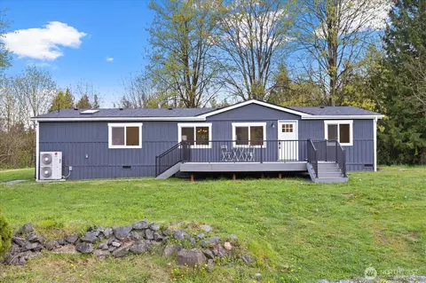 7318 Happy Hollow Rd, Stanwood, WA 98292