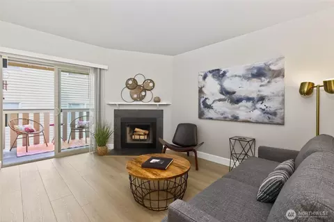 18200 73rd Ave NE #A-311, Kenmore, WA 98028