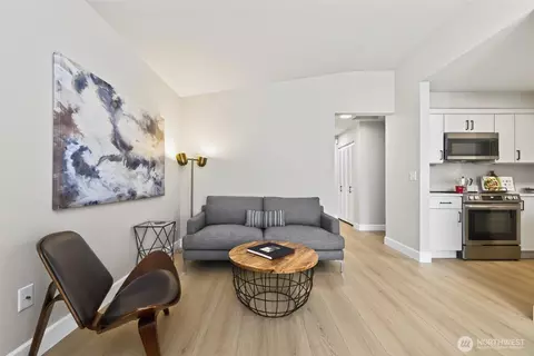 18200 73rd Ave NE #A-311, Kenmore, WA 98028