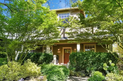 818 24th Ave #A, Seattle, WA 98122