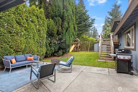 Exterior - 22017 95th Pl W, Edmonds, WA 98020 photo 7 of 10