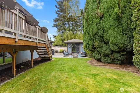 Exterior - 22017 95th Pl W, Edmonds, WA 98020 photo 10 of 10