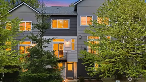 2225 NW Moraine Pl, Issaquah, WA 98027