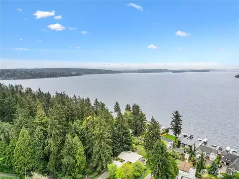11150 Champagne Point Rd NE, Kirkland, WA 98034
