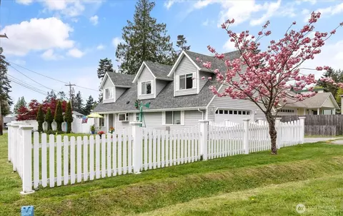 1284 Nimitz Dr, Coupeville, WA 98239