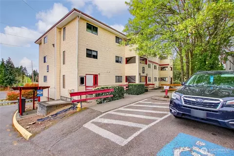 29645 18th Ave S #C204, Federal Way, WA 98003