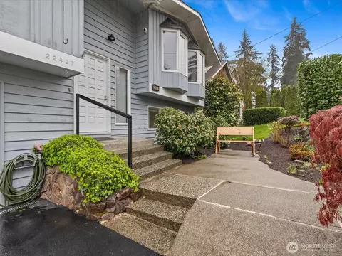 22427 82nd Ave W, Edmonds, WA 98026