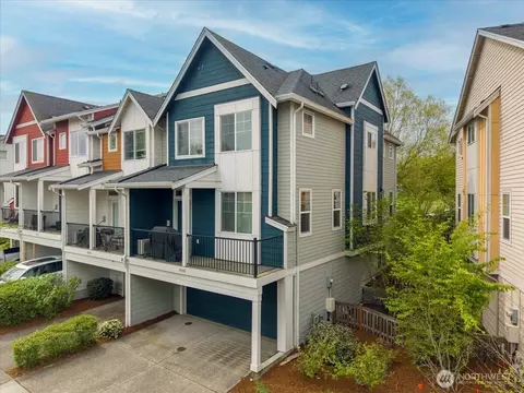 6910 31st Ave SW, Seattle, WA 98126