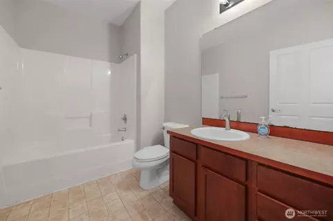 Bath - 14915 38th Dr SE #GG3025, Bothell, WA 98012 photo 2 of 2
