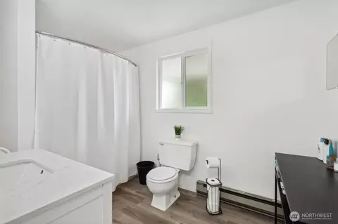 Bath - 6515 Lawrence Rd, Everson, WA 98247 photo 3 of 3
