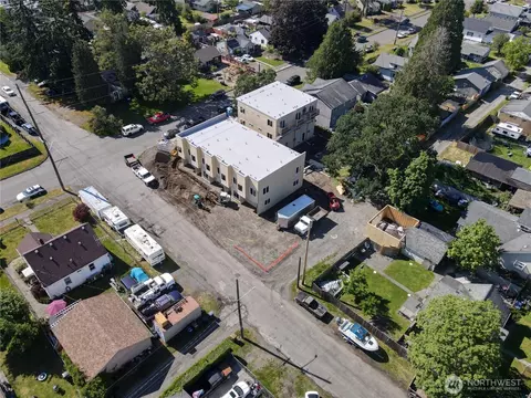 2845 68th St #103, Tacoma, WA 98409