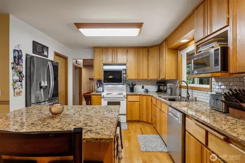 Kitchen - 8143 Custer School Rd, Custer, WA 98240 photo 3 of 3