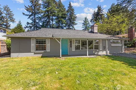 16142 Midvale Ave N, Shoreline, WA 98133