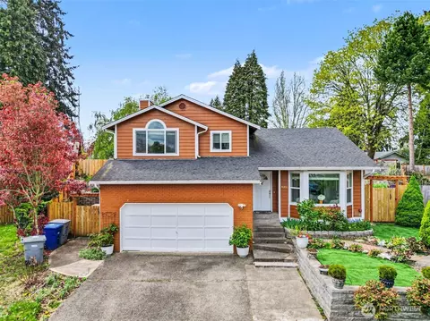 4002 NE 7th Ct, Renton, WA 98056