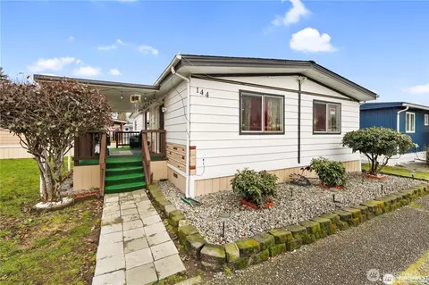 210 37th St SE, Auburn, WA 98002