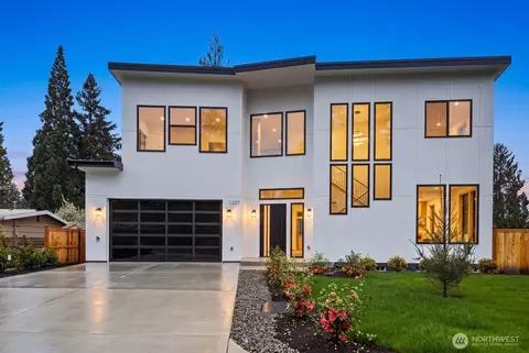 1207 145th Ave SE, Bellevue, WA 98007