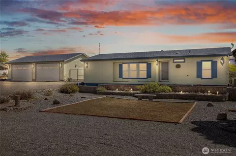 403 Apple Pl SW, Mattawa, WA 99349