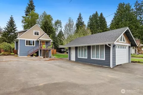 2122 N 128th St, Seattle, WA 98133