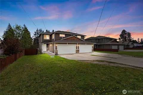 122 124 173rd St E, Spanaway, WA 98387