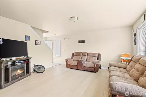 122 124 173rd St E, Spanaway, WA 98387 photo 3