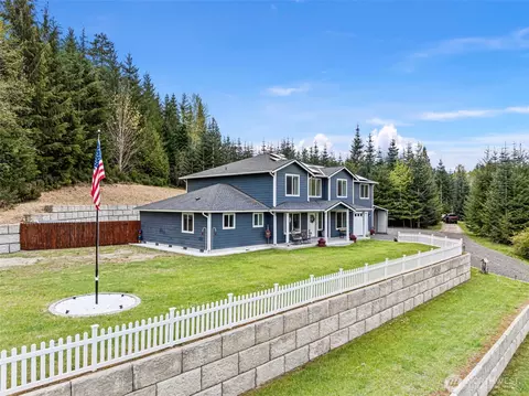 9611 W Belfair Valley Rd, Bremerton, WA 98312