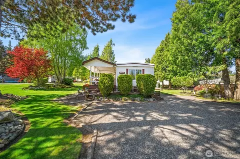8225 Salish Ln, Blaine, WA 98230