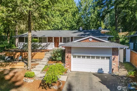 8215 172nd Ave NE, Redmond, WA 98052