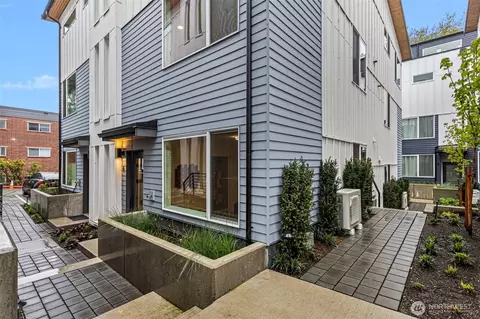 2527 29th Ave S #A, Seattle, WA 98144