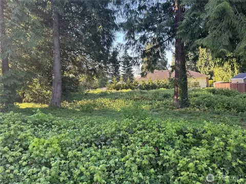 2205 Cedarwood Ln, Blaine, WA 98230