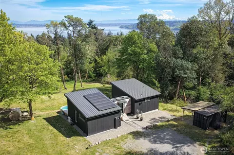 19920 Ridge Rd SW, Vashon, WA 98070