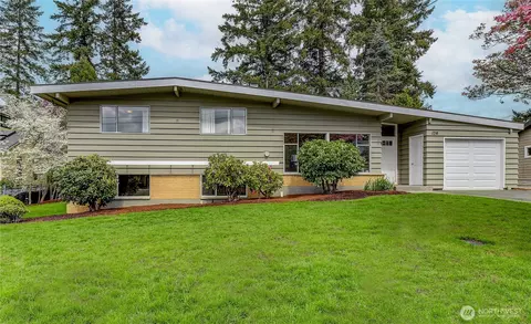 134 160th Pl SE, Bellevue, WA 98008