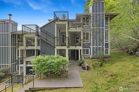 3918 243rd Pl SE #F204, Bothell, WA 98021