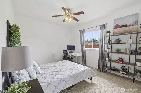Bedroom - 20607 26th Ave E, Spanaway, WA 98387 photo 3 of 4