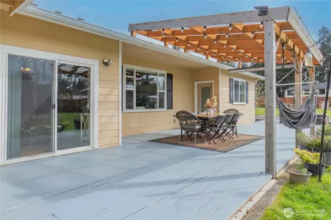 Exterior - 20607 26th Ave E, Spanaway, WA 98387 photo 9 of 11