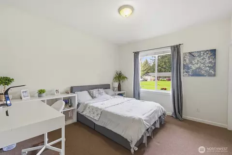 Bedroom - 20607 26th Ave E, Spanaway, WA 98387 photo 4 of 4