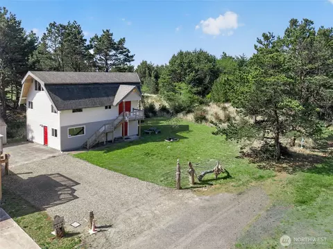 1200 232nd Ln, Ocean Park, WA 98640