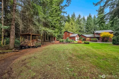 1038 NE Blue Ridge Dr, Poulsbo, WA 98370