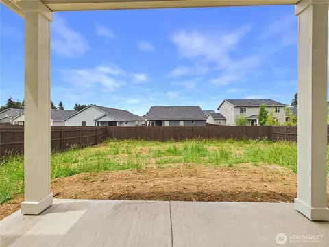 Exterior - 701 Powell Ave, Winlock, WA 98596 photo 5 of 6