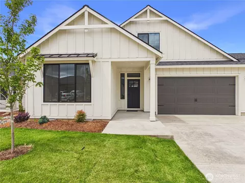 Exterior - 701 Powell Ave, Winlock, WA 98596 photo 3 of 6