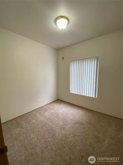 Bedroom - 14703 151st Ave E, Orting, WA 98360 photo 1 of 3