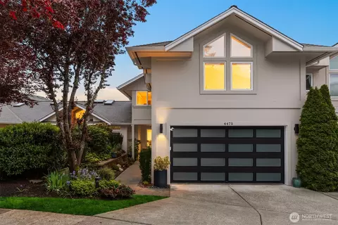 4475 Pleasant Beach Dr NE, Bainbridge Island, WA 98110