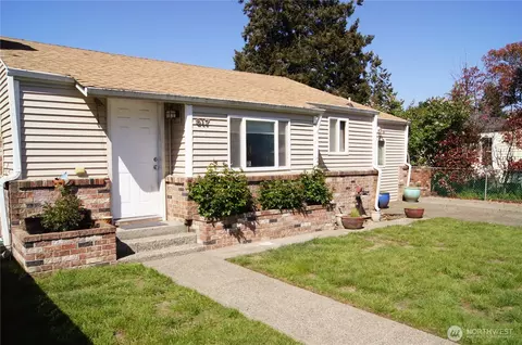 917 Violet Meadow St S, Tacoma, WA 98444